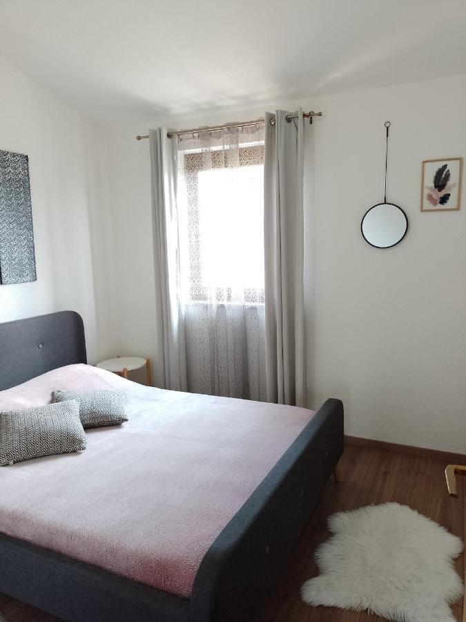 Martina 2 Apartment Basanija Luaran gambar